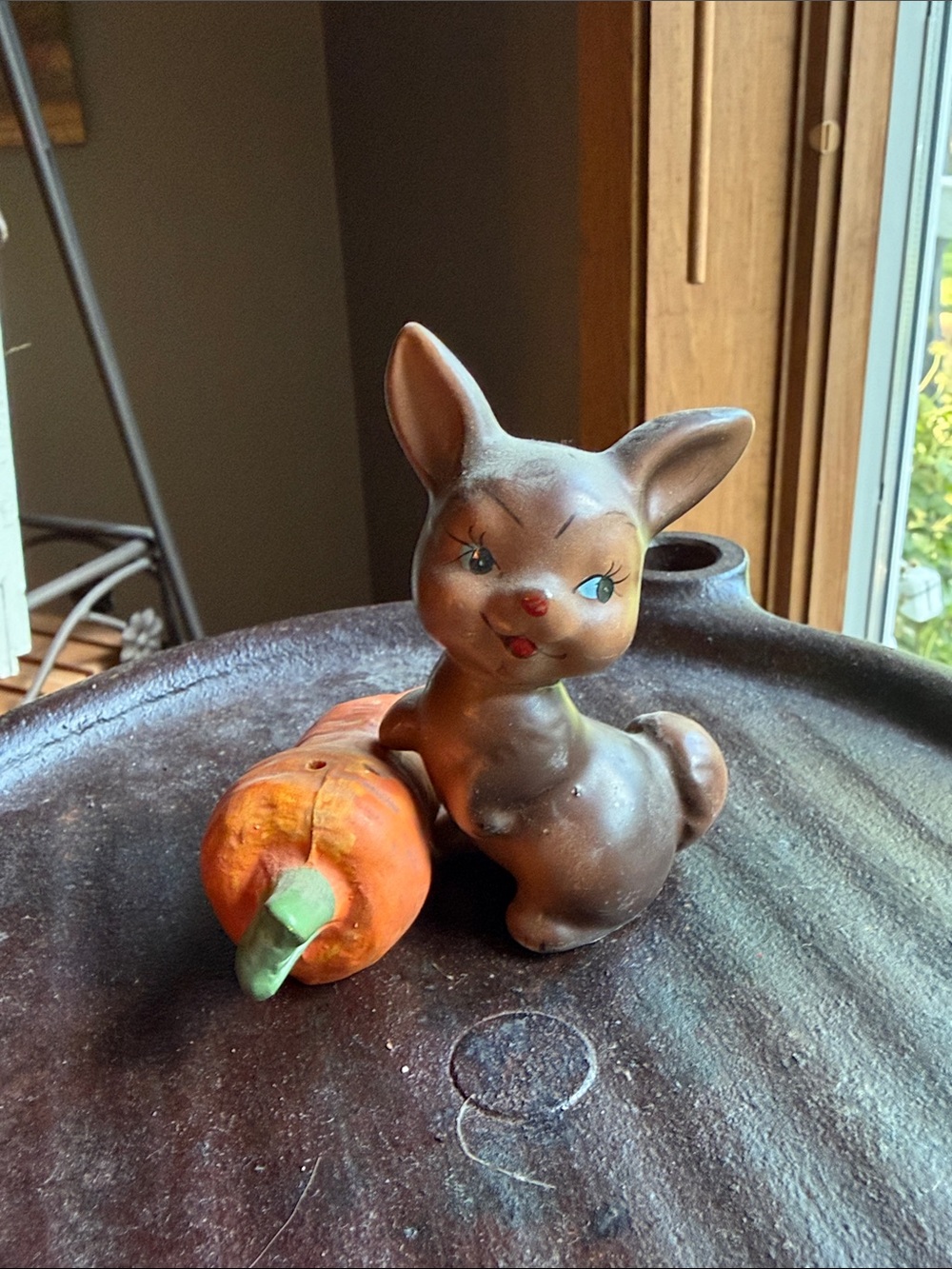 Vintage Enesco Bunny Rabbit & Carrot Salt and Pepper Shakers Brown Bunny Japan